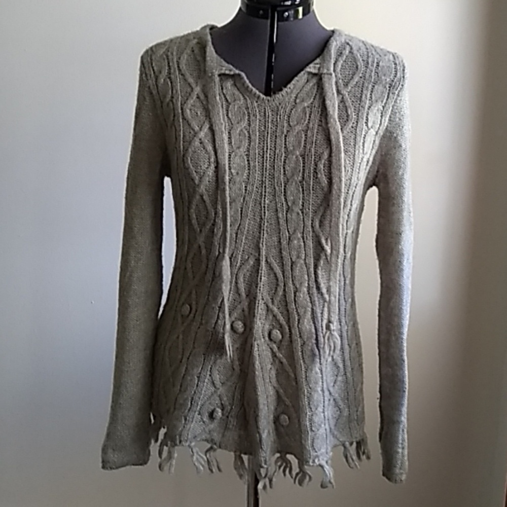 Prana long-sleeved sweater with front detailing